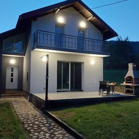Lohovo Apartament *